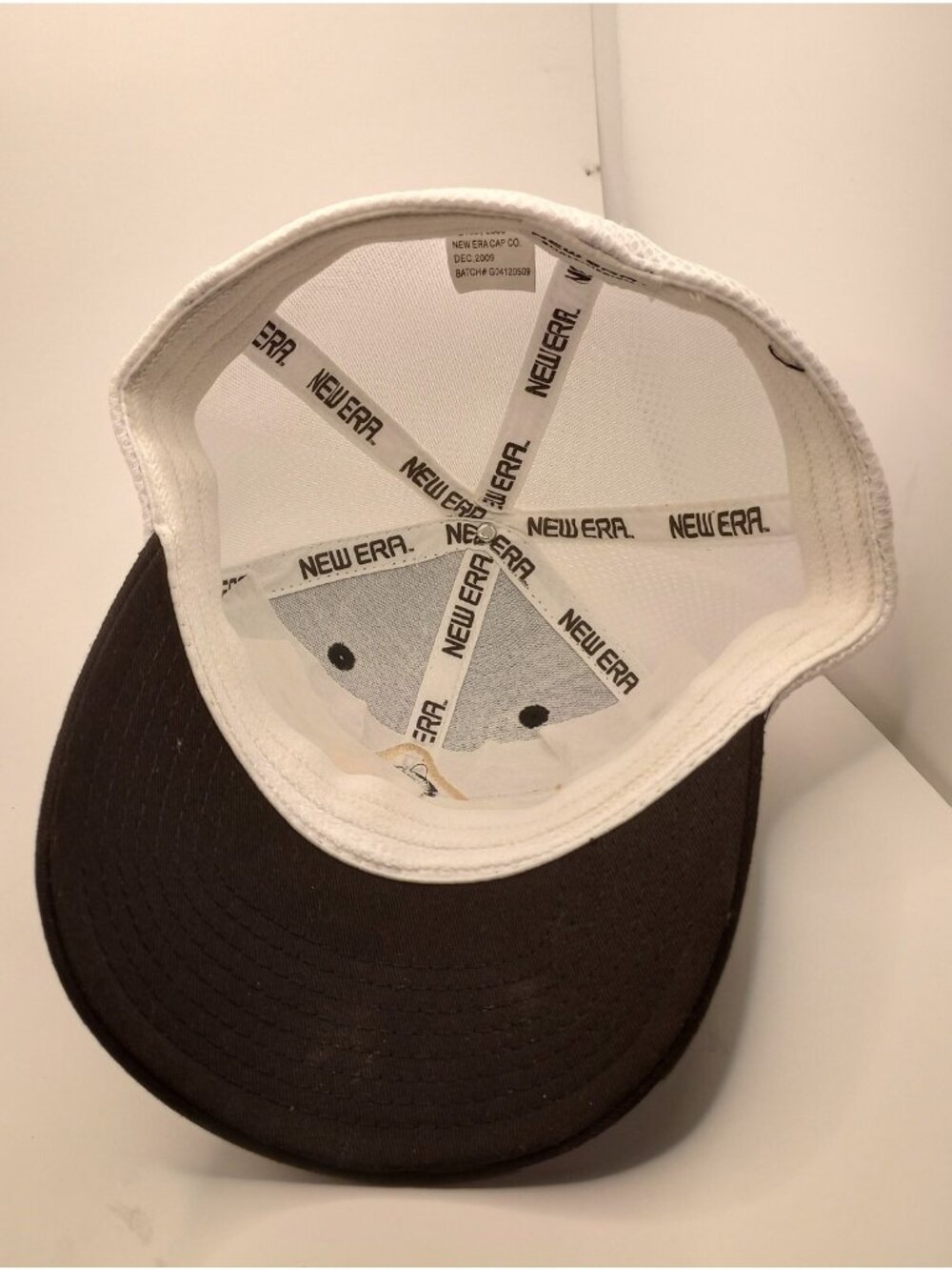 New Era Size S/M MBO5 Sports bar Hat Cap Black & White fitted Truckers cap S/M - Picture 7 of 11